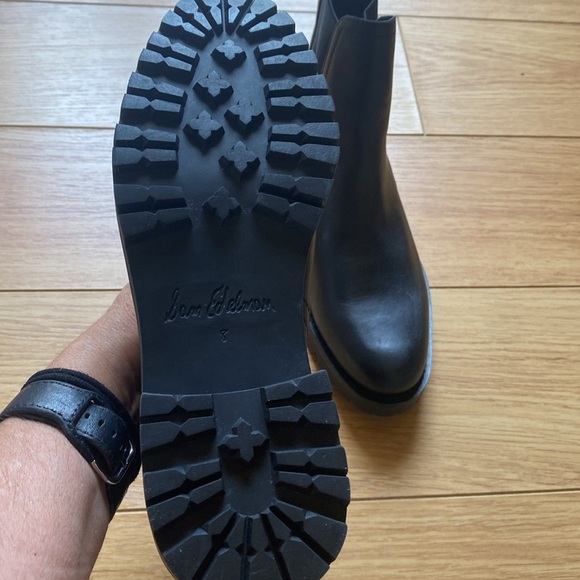 Like New Sam Edelman Women's Jaclyn Ankle Boot. - Picture 3 of 6